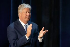 Robert Morris' Texas Megachurch Accepts Senior Pastor's Resignation 