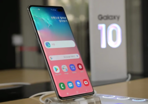 the Galaxy S10 is powered by the Exynos 9820 or Snapdragon 855